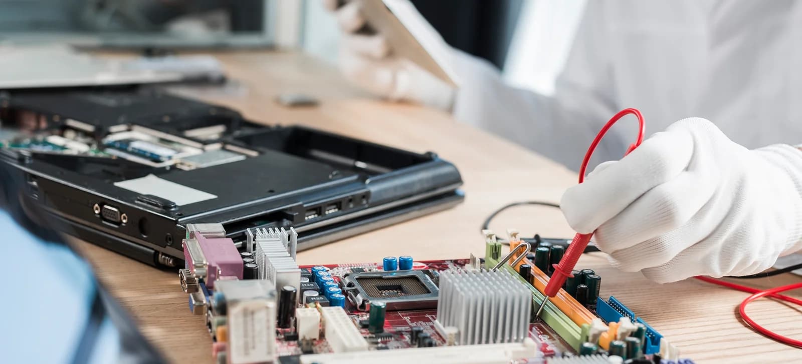 Réparation PC portable à Créteil — TELTECH